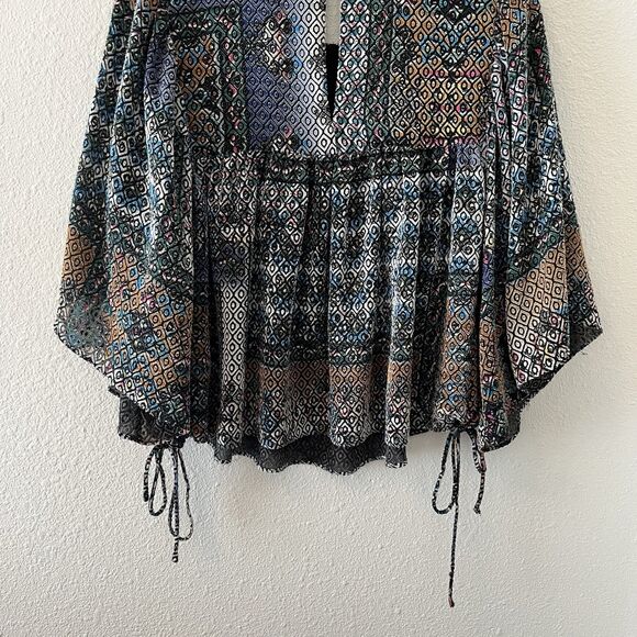 Zara Trafaluc Top Blouse Size Med Geometric Patterned Keyhole Tie Sides Boho - Picture 10 of 12